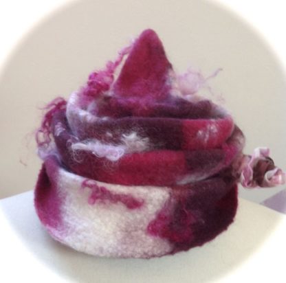 Chapeau laine feutrée fuchsia rose prune