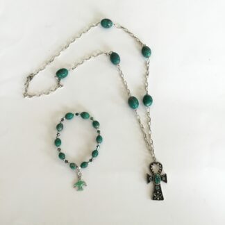 Collier argenté vert croix celtic