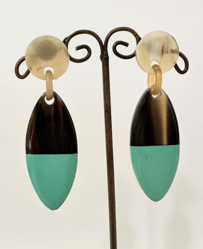 Boucles d’oreilles corne vert