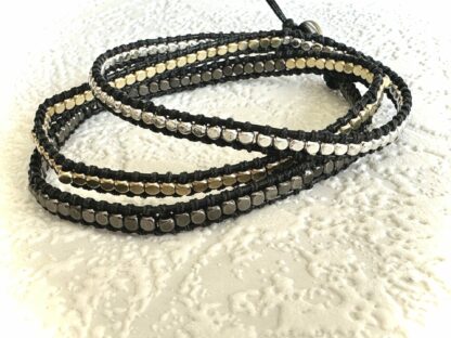 Bracelet cuir 3 tours perles argent doré gunmétal
