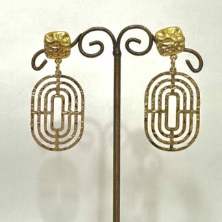 Boucles d’oreilles dorées rectangles