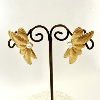 Boucles d'oreilles fleurs or perle