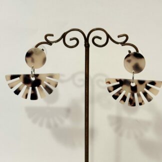 Boucles d'oreilles eventail beige marron